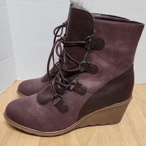 Cloudwalkers 12W Emerson Burgundy Wedge Boots Womens Size 12 Wide Width